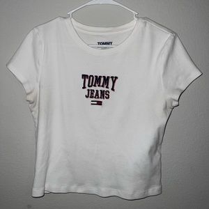 Tommy Hilfiger cropped fit white tshirt